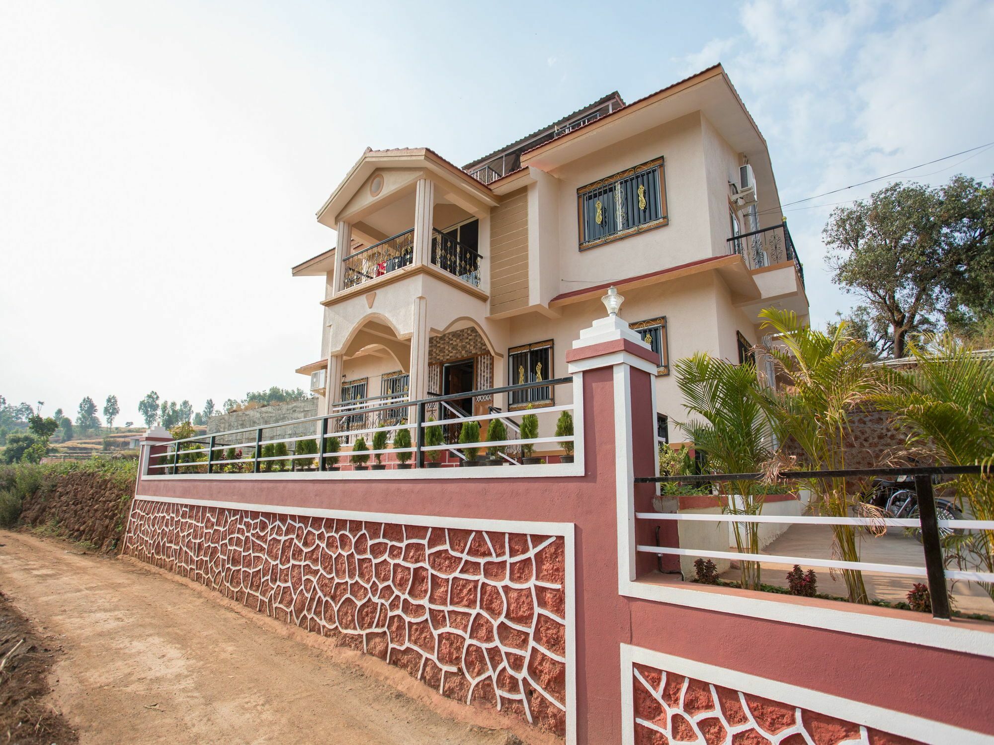 Shivanya Palace Mahābaleshwar Eksteriør bilde